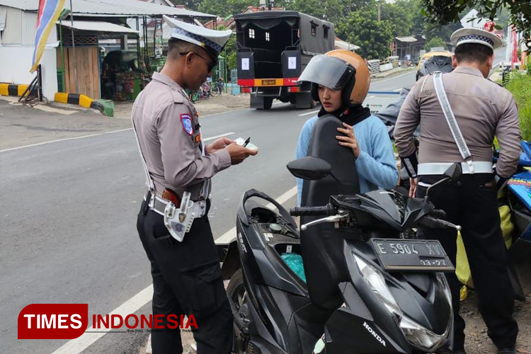 Ratusan Kendaraan Bermotor yang Melintas di Majalengka Ditemukan Menunggak Pajak