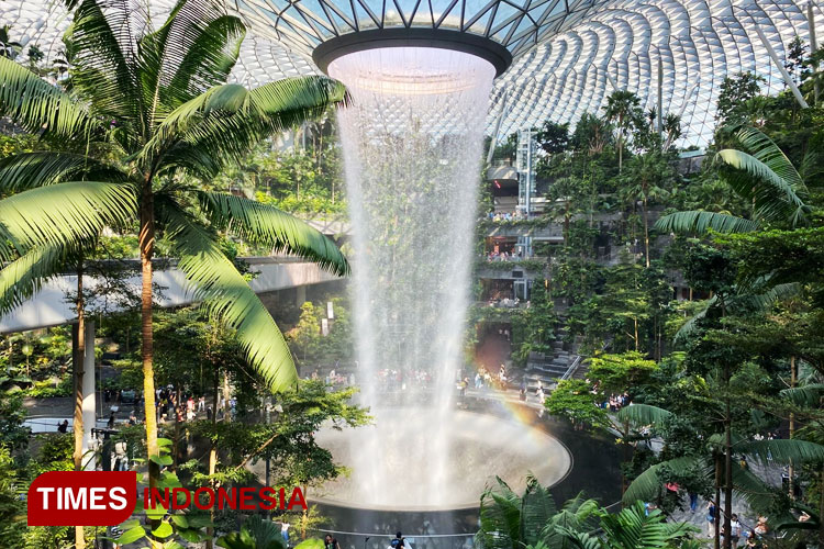 Pesona Jewel di Changi Airport Singapura, Perpaduan Arsitektur dan Hutan Tropis