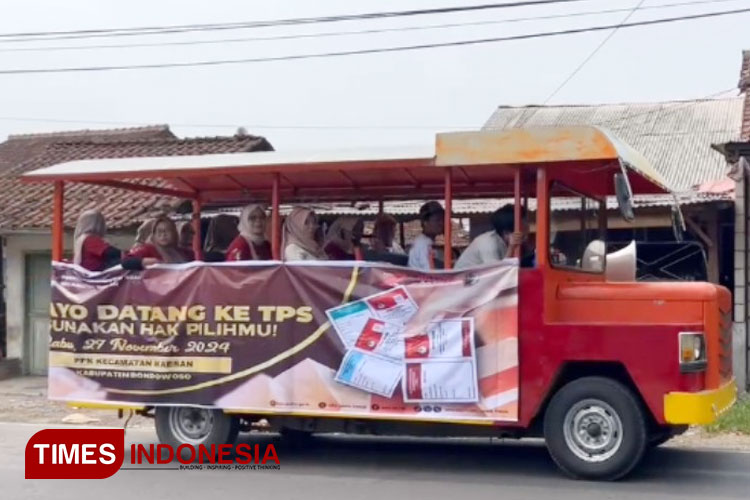 Unik! PPK dan PPS Maesan Bondowoso Sosialisasi Datang ke TPS Menggunakan Odong-odong