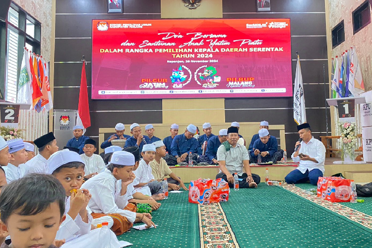 Demi Kelancaran Pilkada, KPU Kabupaten Malang Gelar Doa Bersama dan Santunan Yatim