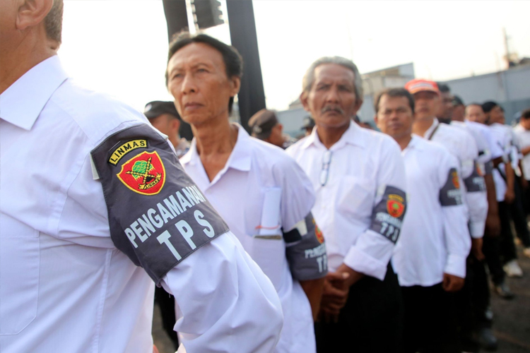 Pemkot Surabaya Turunkan Ribuan Satlinmas dan Nakes, Siap Dukung Kelancaran Pilkada 2024