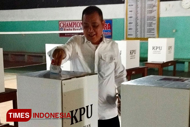 Usai Mencoblos di Pilkada Banyuwangi, Michael: Haqqul Yaqin Ipuk-Mujiono Menang