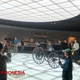 Menelusuri Koleksi Mobil Legendaris di Museum Mercedes-Benz di Stuttgart