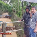 Cegah Banjir Kota, Indrata Nur Bayuaji Tinjau Sungai Blimbing Pacitan