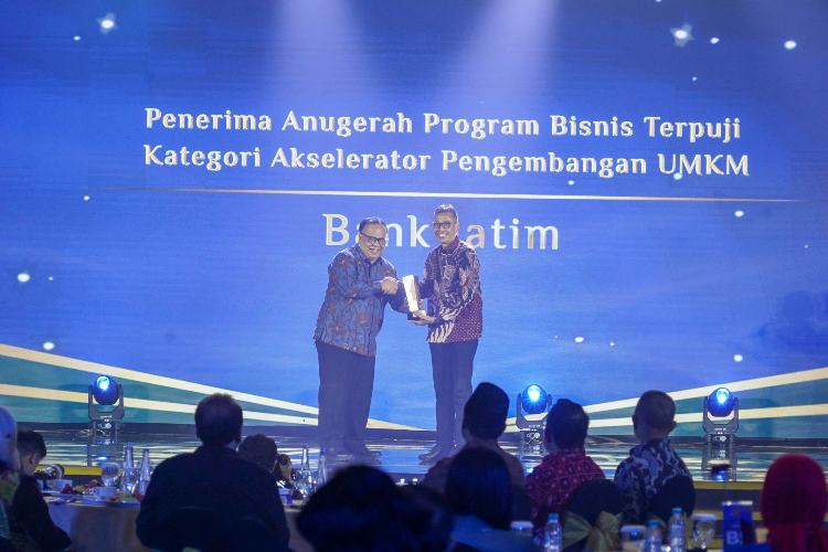 Detik Jatim Awards 2024, Bank Jatim Raih Penghargaan Akselerator Pengembangan UMKM