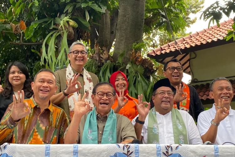 Pramono Anung dan Rano Karno Deklarasikan Kemenangan Pilkada DKI Jakarta dalam Satu Putaran