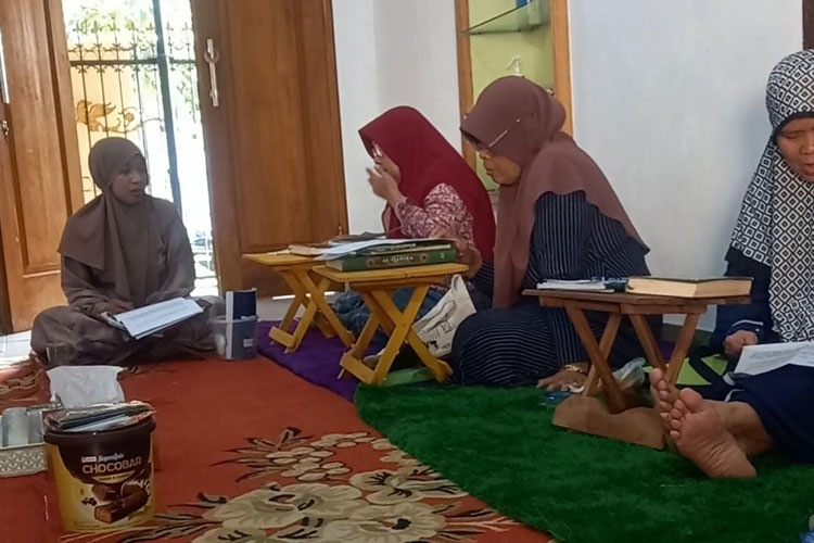 UIN Mengabdi, Pertebal Iman Ibu-Ibu dengan Membaca Al-Qur’an Lebih Baik