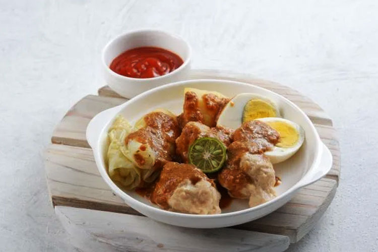 Dari Tiongkok ke Bandung, Perjalanan Panjang Siomay Jadi Kuliner Rakyat 