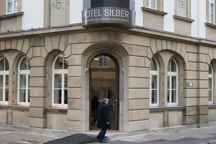 Hotel Silber, Stuttgart menjadi markas polisi rahasia Nazi, “Gestapo” Geheime Staatspolizei (Polisi Negara Rahasia), pada era Perang Dunia II. (picture Wikimedia)