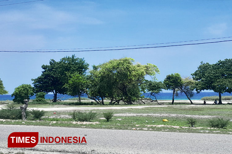 Pantai-Londa-Empat-2.jpg