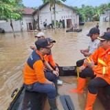 Respons Bencana di Malang Selatan, BPBD Jatim Serahkan Bantuan dan Percepat Penanganan