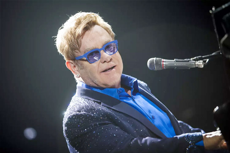 Berjuang dari Infeksi Mata, Kini Elton John Kehilangan Penglihatan