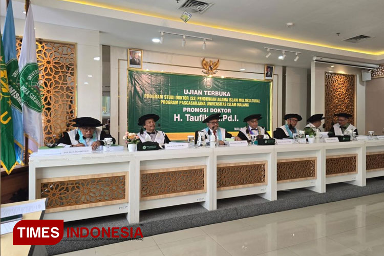 Majelis-Guru-Besar.jpg