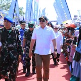 Pj Gubernur Adhy Bersama Menhan RI Saksikan Fire Power Demo di Lumajang