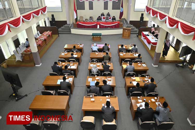 Suasana rapat paripurna DPRD Kota Banjar. (Foto: Susi/TIMES Indonesia)