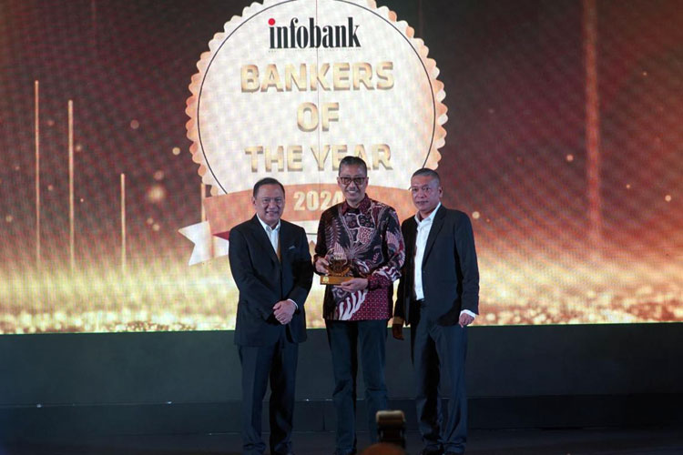 Dirut Bank Jatim Dinobatkan sebagai Banker Of The Year 2024