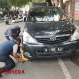 Operasi Parkir Dadakan, Dishub Kota Malang Gembok 7 Mobil