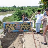 Wabup Mojokerto Terjun Langsung Tinjau Jembatan Putus di Mojosari