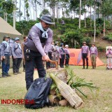 75 Perempuan Bertahan Hidup di Gunung Cakrabuana pada Gelaran Women Jungle Survival Course 2024