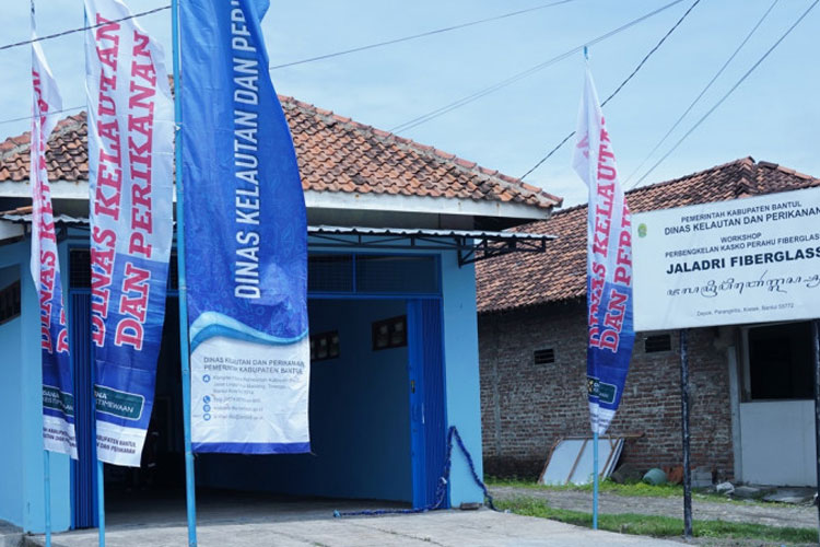 Workshop Perbengkelan Perahu Fiberglass Resmi Dibuka di Pantai Depok Bantul