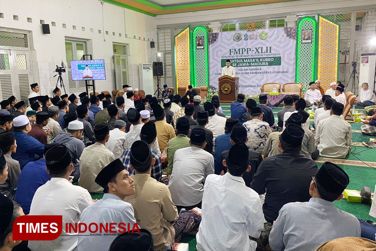 Suasana-pembukaan-Bahtsul-Masail-Kubro.jpg
