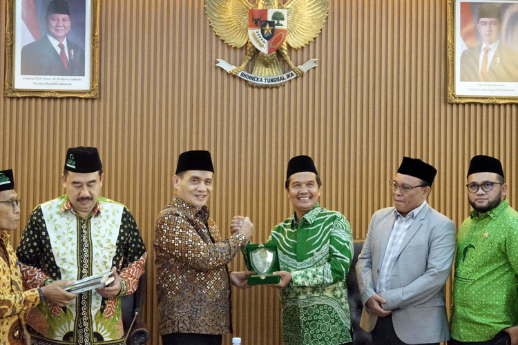 Wamenag-Romo-Muhammad-Syafii-a.jpg