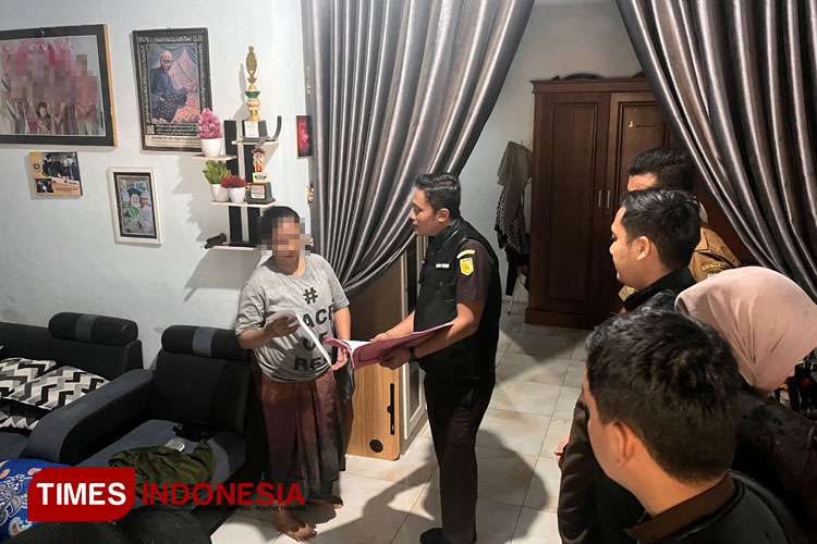 Kejari Kabupaten Probolinggo Geledah Rumah Terkait Korupsi Dana Hibah Gedung SMP