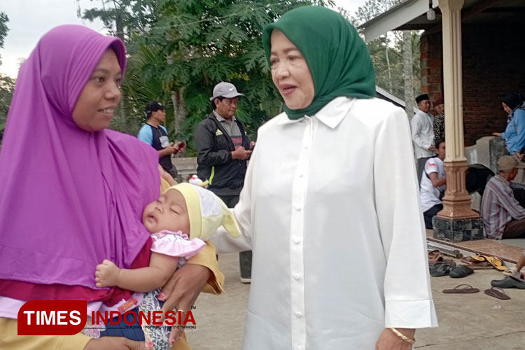Wakil-Bupati-Malang-terpilih-HJ-Lathifah.jpg
