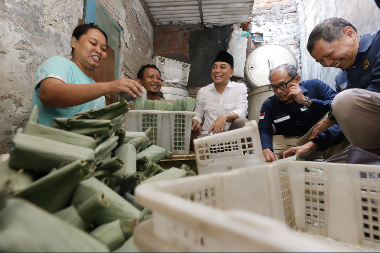 Inovasi Pemkot Surabaya Dorong Ekonomi Kreatif, Integrasikan Program Padat Karya dengan Kampung Unggulan