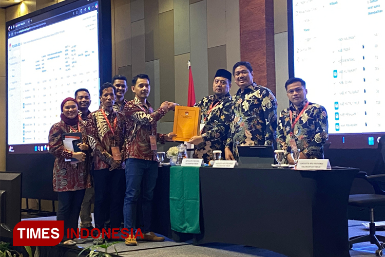 Pleno Rekapitulasi Suara Pilgub Kaltim 2024 Selesai, Paslon Nomor 2 Ungguli Paslon 1