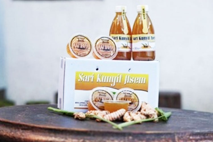 Ragam produk UMKM unggulan Desa Wringinsongo sebagai upaya menguatkan potensi desa sebagai desa wisata. (FOTO: dok Polinema)