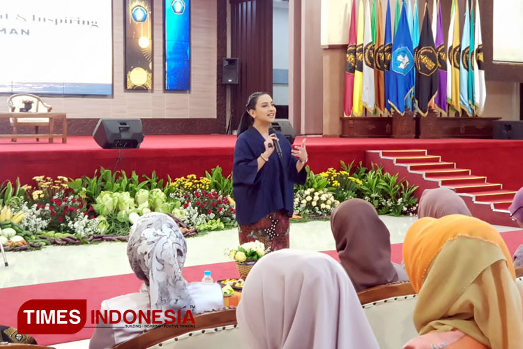 Seminar Kesehatan Mental Bersama Shahnaz Haque, Puncak HUT Ke-25 DWP UB