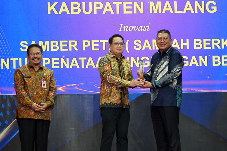 Inovasi Samber Petir, Pemkab Malang Terima Penghargaan Inotek Award 2024