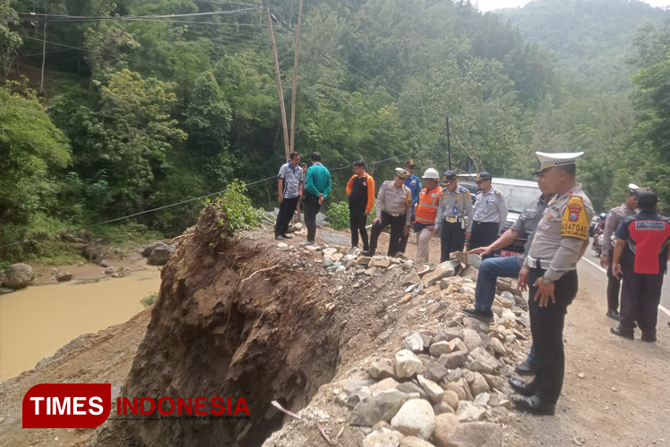 Pastikan Keamaman, Polres Pacitan Cek Kesiapan Jalur Nataru 2024