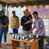 Dosen UK Petra Kembangkan Mesin Pengolah Biji Kopi Bertenaga Surya, Solusi Berkelanjutan untuk Sektor Pertanian Kopi di Malang