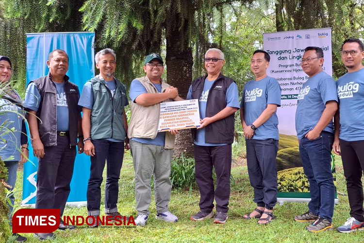 Tabung Air, Perum Bulog Tanam 413 Pohon di Sumber Brantas Kota Batu