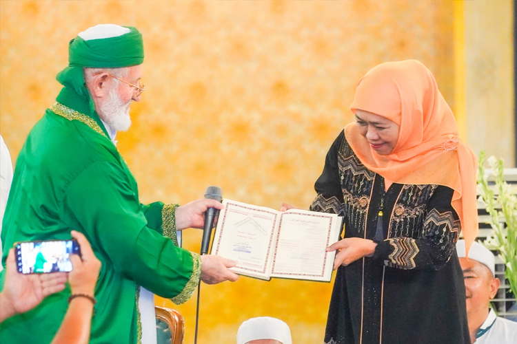 Syekh-Fadhil-Khofifah-2.jpg