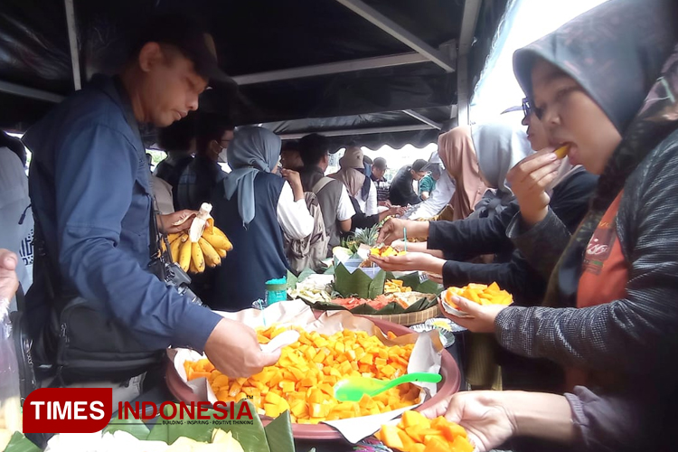 Mukbang Massal dan Pasar Buah Ramaikan Festival Gedong Gincu Majalengka