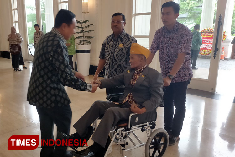 Reuni Emas 50 Tahun Praja Gupta Meluncurkan Buku 832 Halaman, Sejumlah Jendral Hadir