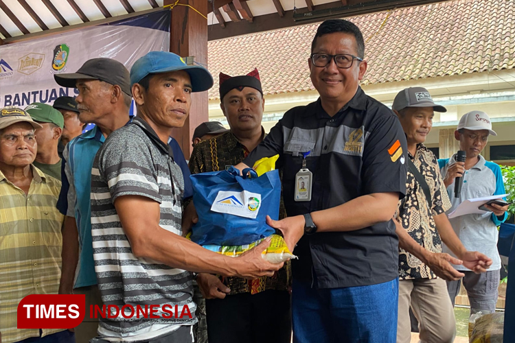 bantuan-sembako.jpg