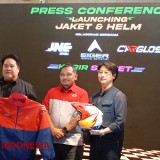 JNE, EIGER Tropical Adventure dan Cargloss Helmet Kolaborasi Luncurkan Jaket dan Helm untuk Kurir JNE