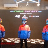 EIGER dan Cargloss Berikan Jaket dan Helm Berkualitas untuk Kurir JNE