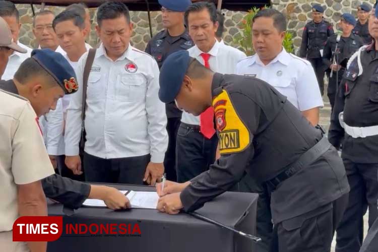 Yon D Pelopor Satbrimob Polda Jabar Teken Fakta Integritas Anti-Narkoba