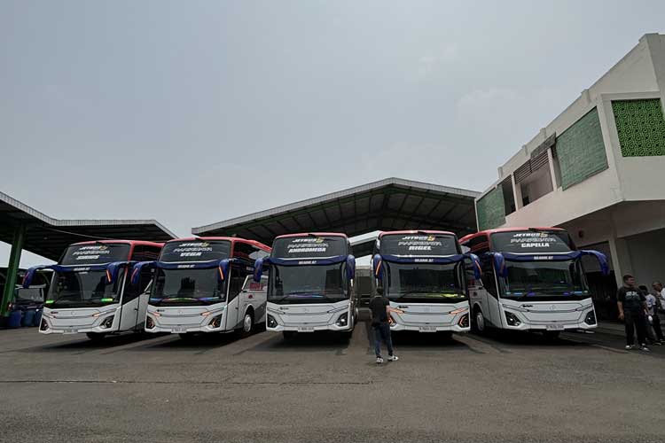 Bus Pariwisata Baru Siap Antarkan Wisatawan dan Pemudik di Malang Raya