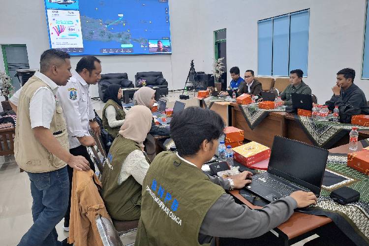 Operasi Modifikasi Cuaca di Jatim Sasar Perairan Madura