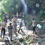 Pasca Banjir Ponorogo, TNI-Polri dan Semua Elemen Bersinergi Selesaikan Perbaikan Tanggul