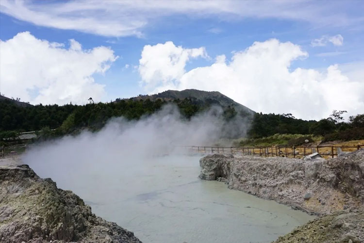 PVMBG Tingkatkan Status Gunung Dieng ke Level Waspada, Masyarakat Diminta Berhati-Hati