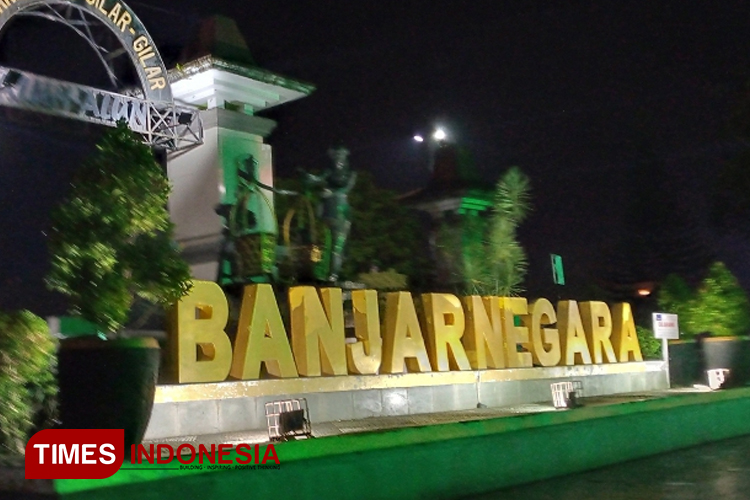 Kota Banjarnegara di malam hari.(Foto: Muchlas Hamidi/ TIMES Indonesia)