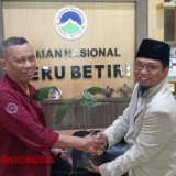 PT Mitratani Duatujuh Mulai Serahkan Bibit Aren ke TNMB Jember