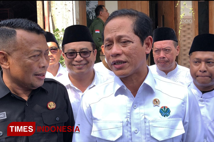 Menteri LH Kunjungi Ponpes Nurul Qur'an, Bahas Penanganan Banjir Ponorogo